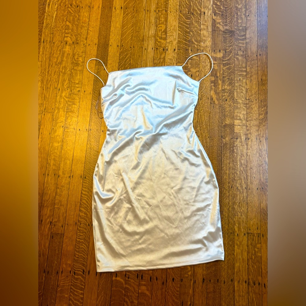 Backless stain bodycon dress